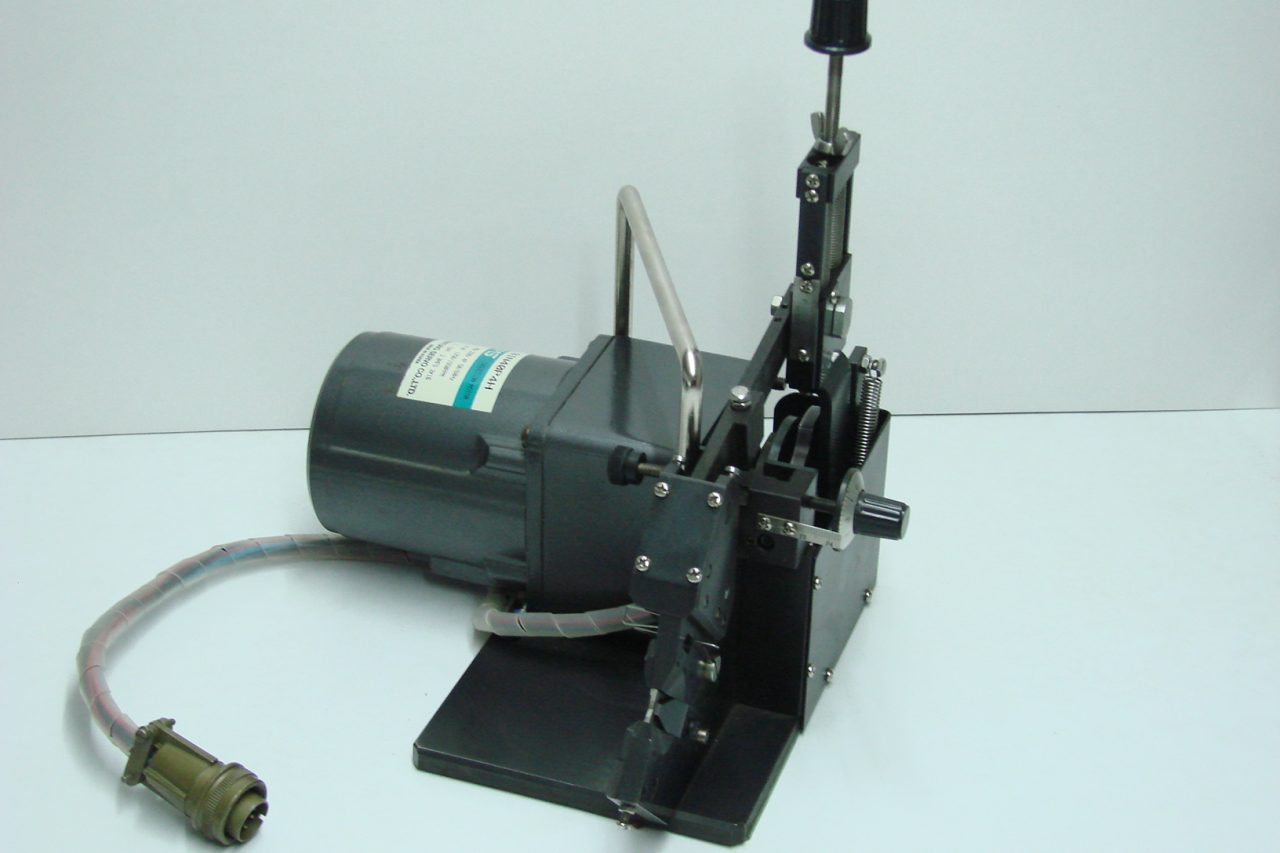 1C 10 MICRO NEEDLE ATTACHING MACHINE